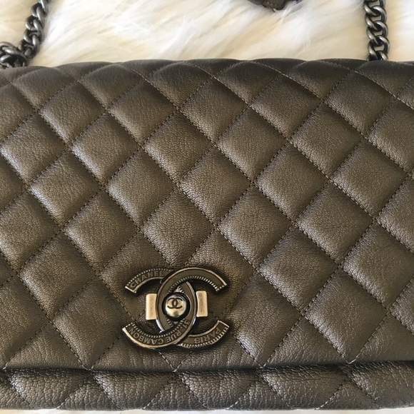 Chanel City Rock Goatskin Metallic flap bag. - Picture 5 of 8